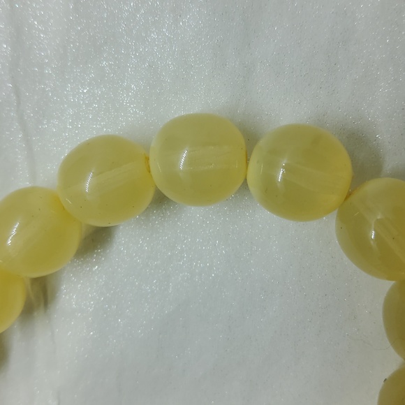 Lemon Quartz Stretch Bracelet - Picture 6 of 6